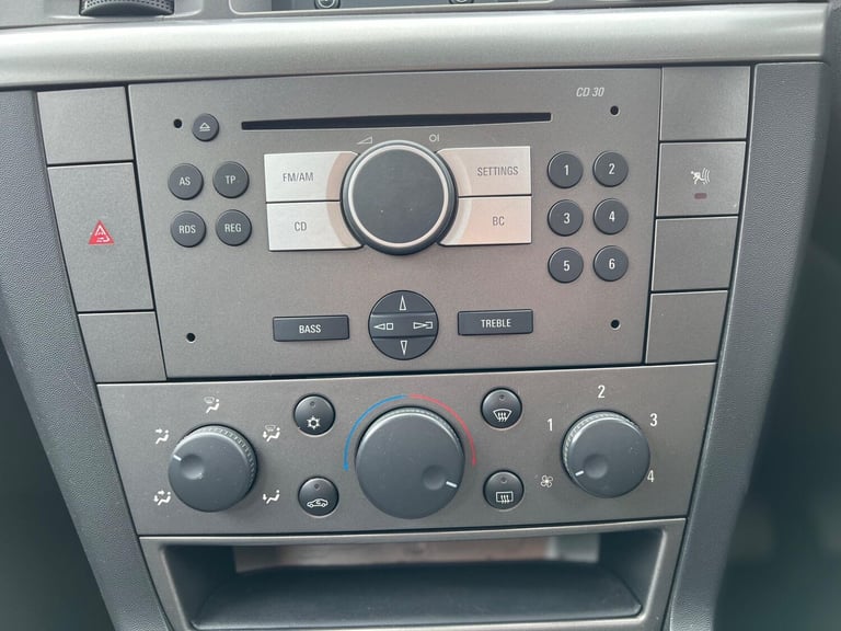 2008 Vauxhall Vectra 1.8 VVT Life 5dr HATCHBACK Petrol Manual