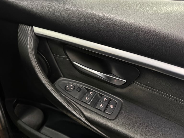 2018 68 BMW 318i 1.5 SPORT PETROL AUTOMATIC 134BHP BLACK EURO 6