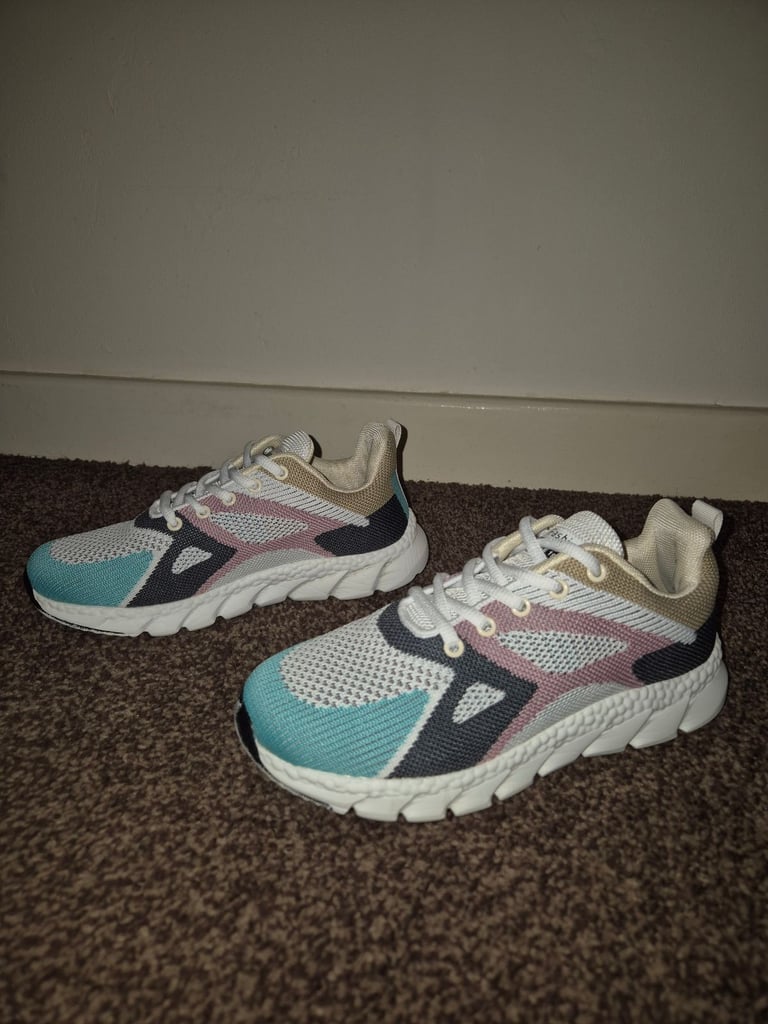 Women's Fashion Trainers (Size 4.5) 