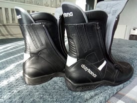 Ladies Daytona leather Gortex motorcycle boots as new 