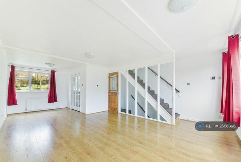 4 bedroom house in Chichele Gardens, Croydon, CR0 (4 bed) (#2668896)