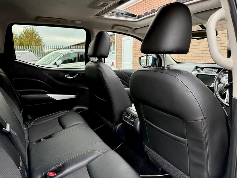 2020 Nissan Navara 2.3 dCi N-Guard Auto 4WD Euro 6 4dr PICK UP Diesel Automatic