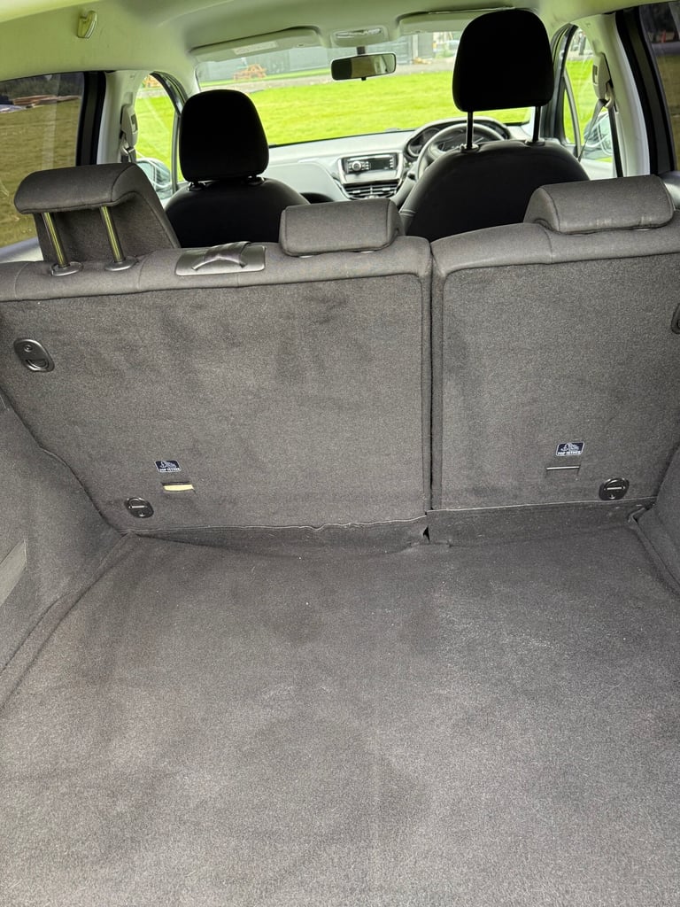 2016 Peugeot 2008 1.2 PureTech Access A/C 5dr HATCHBACK Petrol Manual