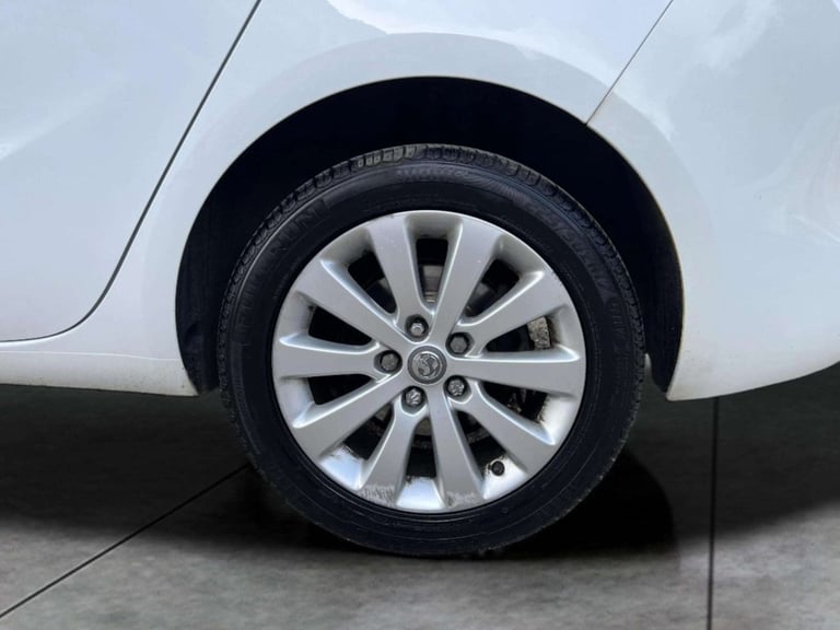 2016 Vauxhall Zafira 1.4T SE 5dr Auto MPV PETROL Automatic