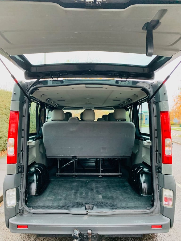 2008 2.0 Vauxhall Vivaro LWB MINIBUS COMBI VAN 152K miles MOT till 12/2023 like Trafic Primastar