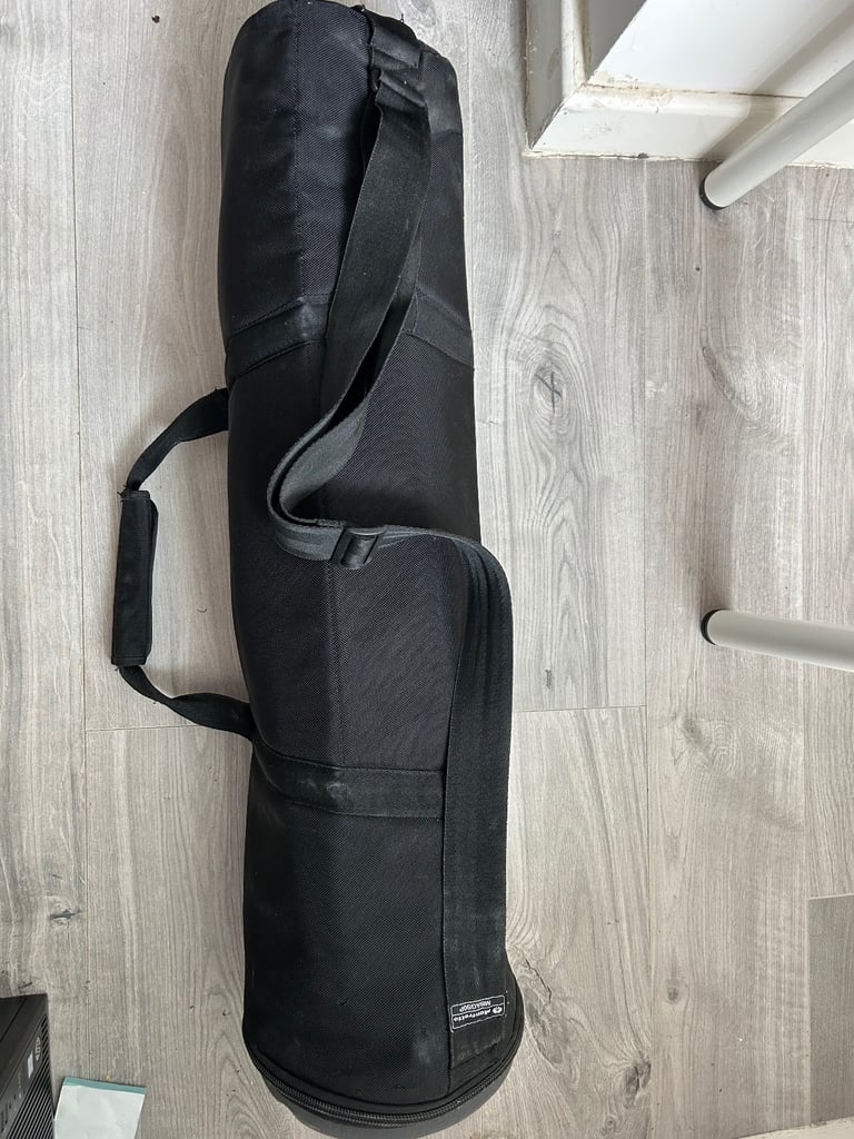 Manfrotto Tripod with Legs, Top Plate, Spreader, Pan Handle, Bag