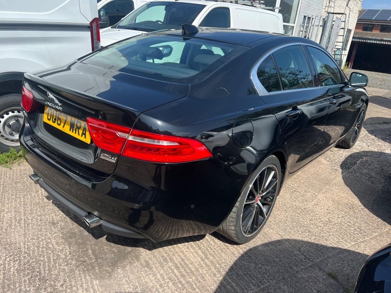 2017 Jaguar XE 2.0d Portfolio Auto AWD Euro 6 (s/s) 4dr SALOON Diesel Automatic