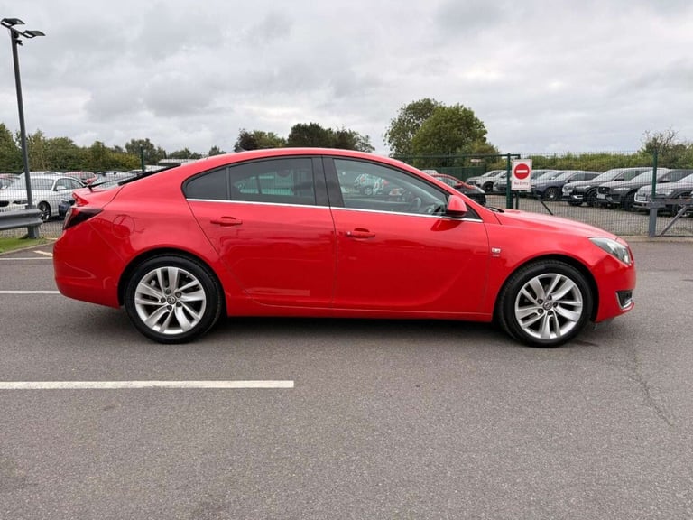 2016 Vauxhall Insignia 1.4T SRi Nav 5dr [Start Stop] HATCHBACK PETROL Manual