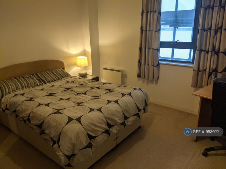 1 bedroom flat in Blantyre Street, Manchester, M15 (1 bed) (#953022)