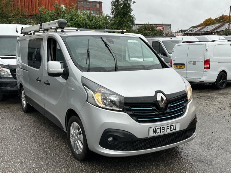 2019 Renault Trafic 1.6 dCi 29 Sport Nav Crew Van LWB Euro 6 6dr WINDOW VAN Diesel Manual