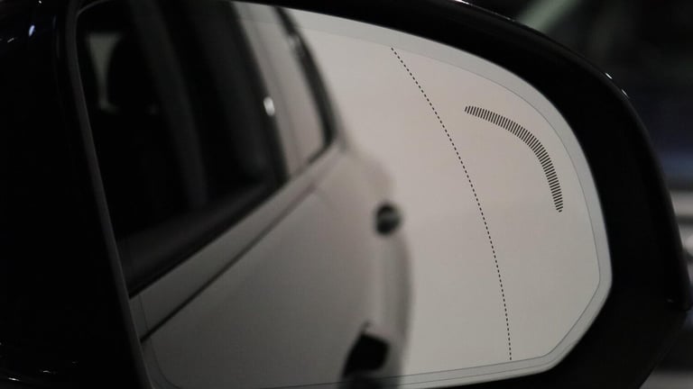 2025 Volvo XC40 B4 (P) Ultra Black Edition (Sunroof, Harman Kardon, 360 Camera) ESTATE Petrol/Ele...