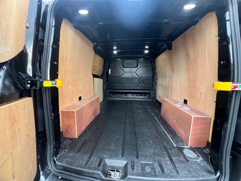 2021 Ford Transit Custom 2.0 EcoBlue 130ps Low Roof Limited Van PANEL VAN Diesel Manual