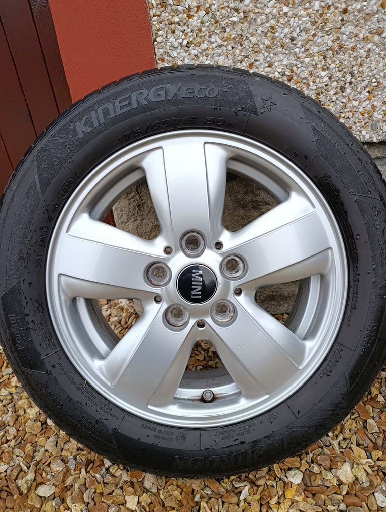 BMW Mini Cooper Alloy wheels and tyres 