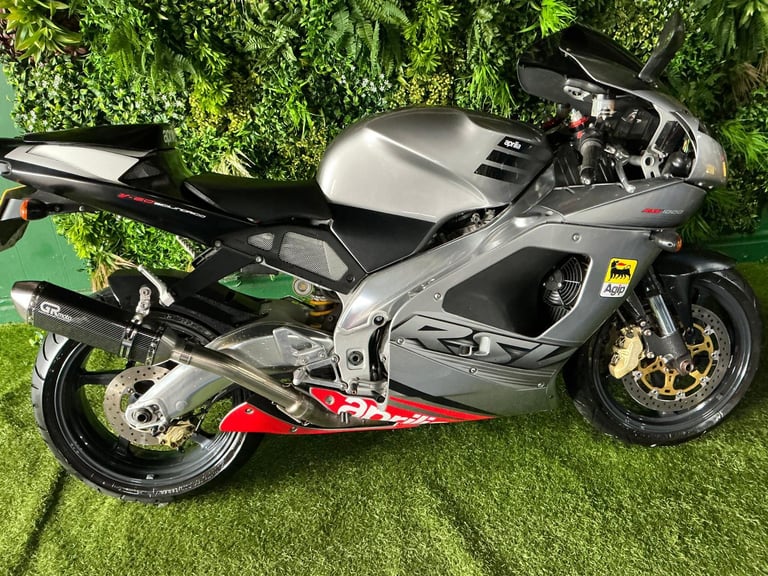 Aprilia RSV 1000 free delivery 