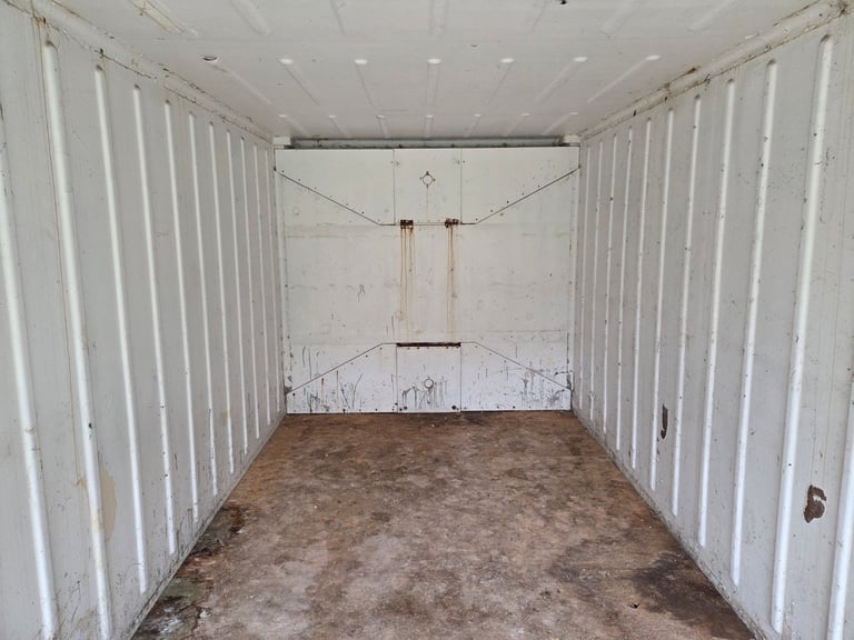 20 foot shipping container