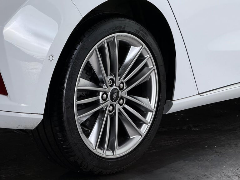 2020 Ford Focus 1.0T EcoBoost Vignale Euro 6 (s/s) 5dr HATCHBACK Petrol Manual