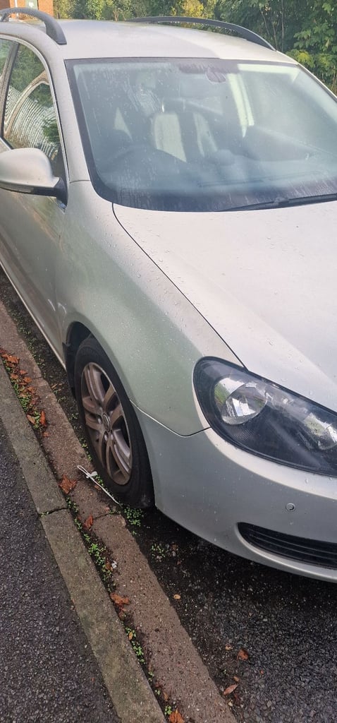 Volkswagen, GOLF, Estate, 2010, Semi-Auto, 1598 (cc), 5 doors
