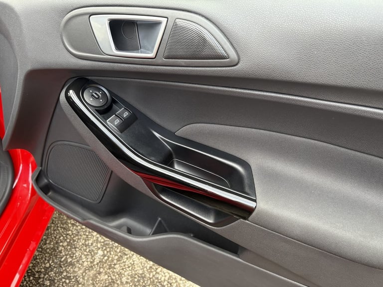 FORD FIESTA 1.25 Zetec 2017