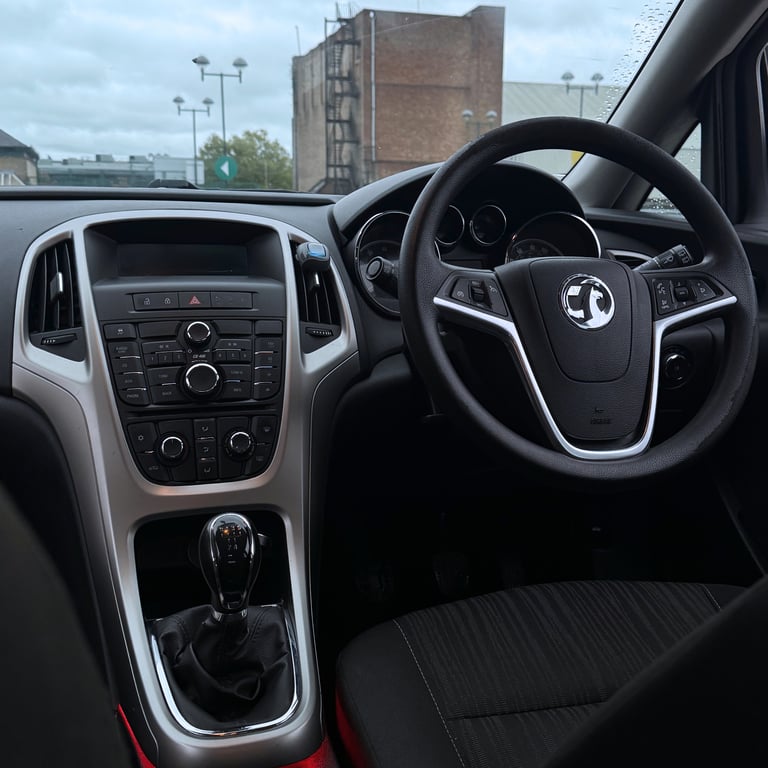 Vauxhall, ASTRA, Hatchback, 2014, Manual, 1364 (cc), 5 doors