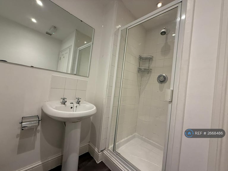 2 bedroom flat in Honey Yard, London, SE22 (2 bed) (#2668486)