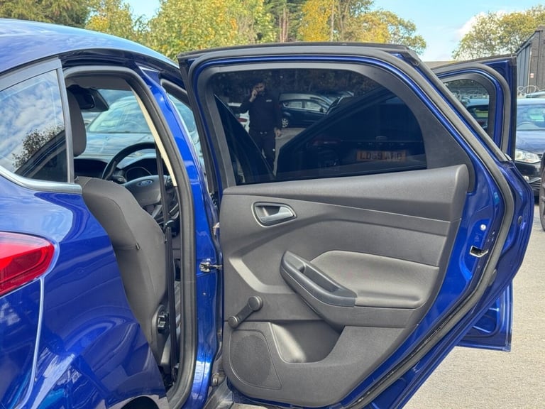 2016 Ford Focus 1.0 EcoBoost 125 Zetec 5dr Auto HATCHBACK PETROL Automatic