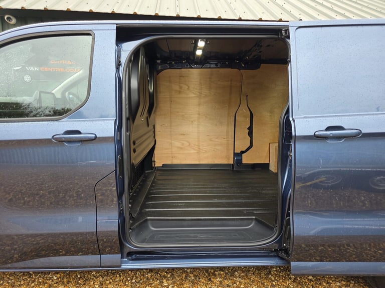 2024 Ford Transit Custom 2.0 EcoBlue 136ps L2 H1 Van Limited * PLUS VAT *  PANEL VAN Diesel Manual