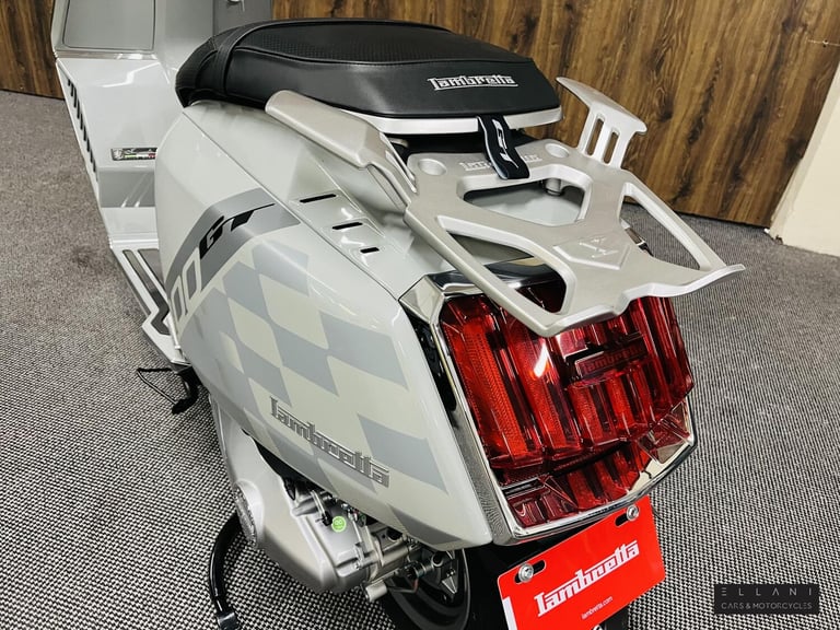 2025 Lambretta X 300 300 Scooter Petrol Automatic Euro 5 (25 ps) Scooter Petrol Automatic