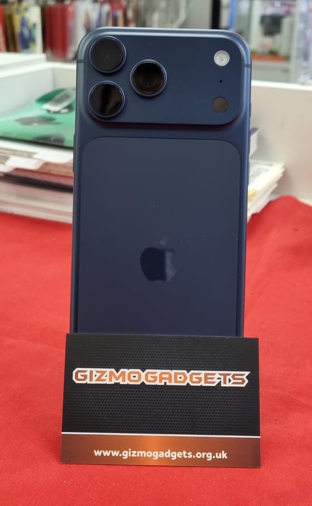 APPLE iPHONE 17 PRO MAX 256GB- DEEP BLUE-UNLOCKED-(BRANDNEW CONDITION)+APPLE WARRANTY