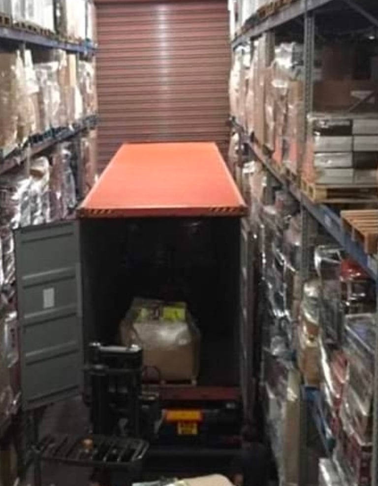 image for EXPORT ELECTRONICS KETTLES IRONS TOASTER TOP BRANDS ONLY AVAILABLE EXPORT ONLY 