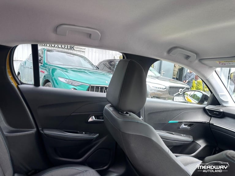 2023 Peugeot 208 1.2 PureTech Allure Premium + EAT Euro 6 (s/s) 5dr HATCHBACK Petrol Automatic