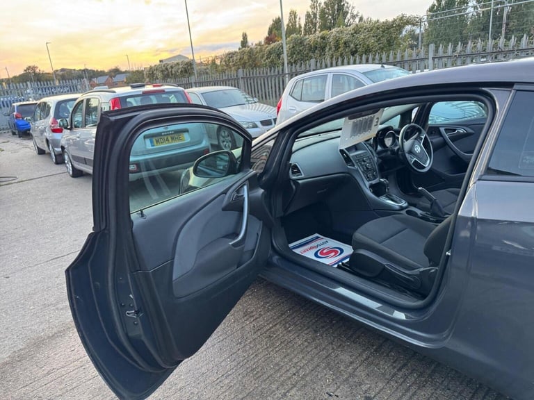 VAUXHALL ASTRA GTC 1.4T Sport Auto Euro 5 3dr 2014