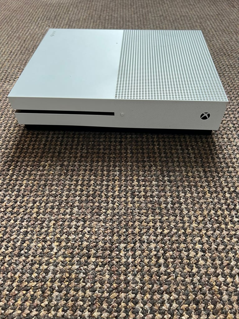 Xbox one white for parts only not working