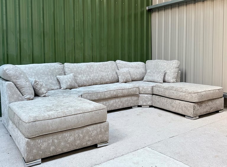 image for Stunning cream u shape sofa - delivery available 