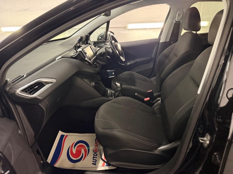 2017 Peugeot 208 1.2 Puretech Allure PETROL/MANUAL/5-DR