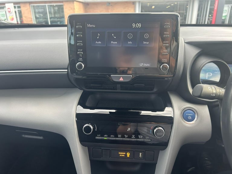 2021 Toyota Yaris Cross 1.5 VVT-h Icon SUV 5dr Petrol Hybrid E-CVT Euro 6 (s/s) (116 ps) HATCHBAC...