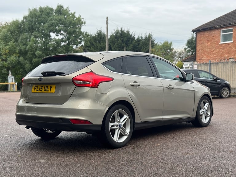 Ford, FOCUS, Hatchback, 2015, Manual, 1560 (cc), 5 doors