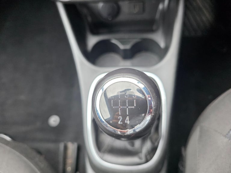 2015 Vauxhall Corsa 1.2i Sting Euro 6 3dr HATCHBACK Petrol Manual