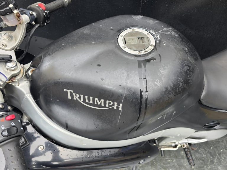 TRIUMPH SPRINT ST 955 PROJECT BIKE 