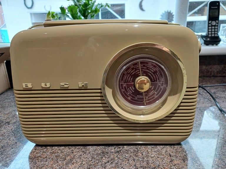 Bush Antique Radio TR82/97