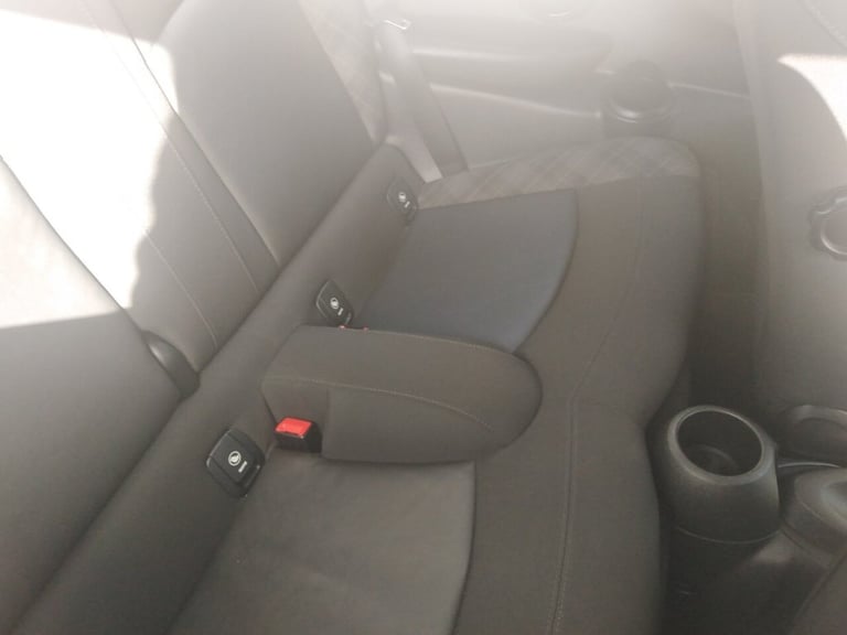 2018 MINI Hatch 1.5 Cooper Classic Hatchback 3dr Petrol Manual Euro 6 (s/s) (136 ps) Hatchback Pe...