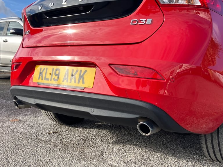 2019 Volvo V40 D3 [4 Cyl 152] Inscription Edition 5dr Geartronic Hatchback DIESEL Automatic