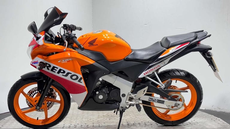 Honda CBR REPSOL 2017 7K SERVICED WARRANTY MOT 125CC SPORT BIKE