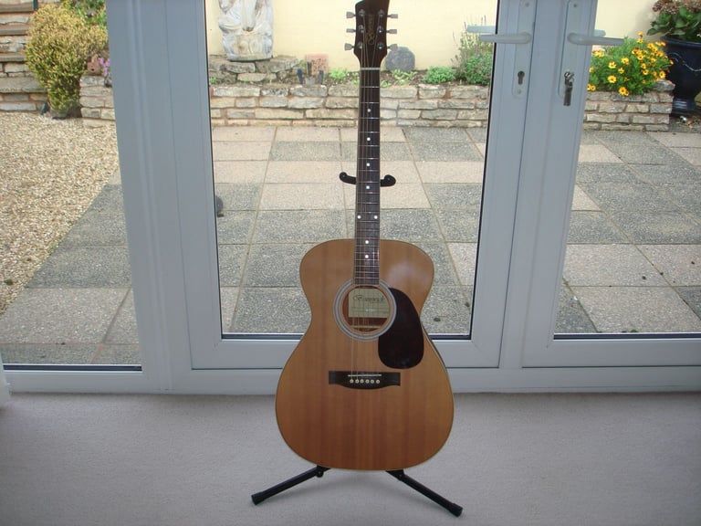 image for Brunswick Acoustic Guitar 200/N