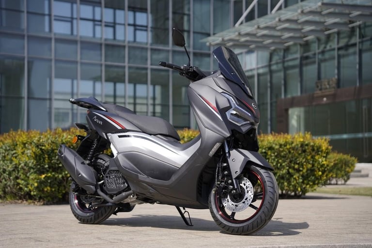 NEW MGB AMAX 125cc Automatic Scooter Learner Legal City Commuter Excellent MP...