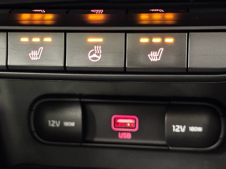 2018 Kia Sportage 1.6 T-GDi 4 DCT AUTO AWD 4WD 175 BHP + SAT NAV + GLASS SUNROOF + HEATED LEA EST...