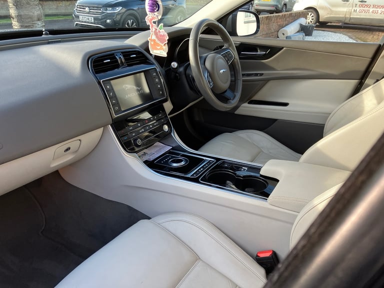 Jaguar, XE, Saloon, 2016, Other, 1999 (cc), 4 doors