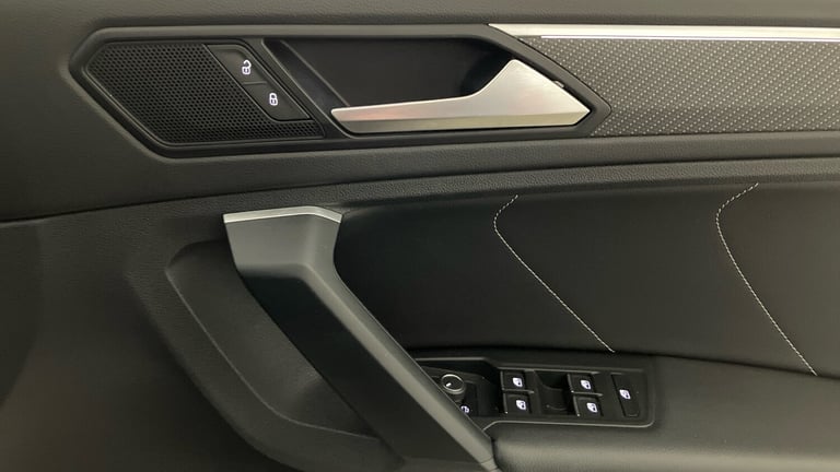 2022 Volkswagen Tiguan 2.0 TDI R-Line 5dr DSG Diesel Estate Estate Diesel Automatic