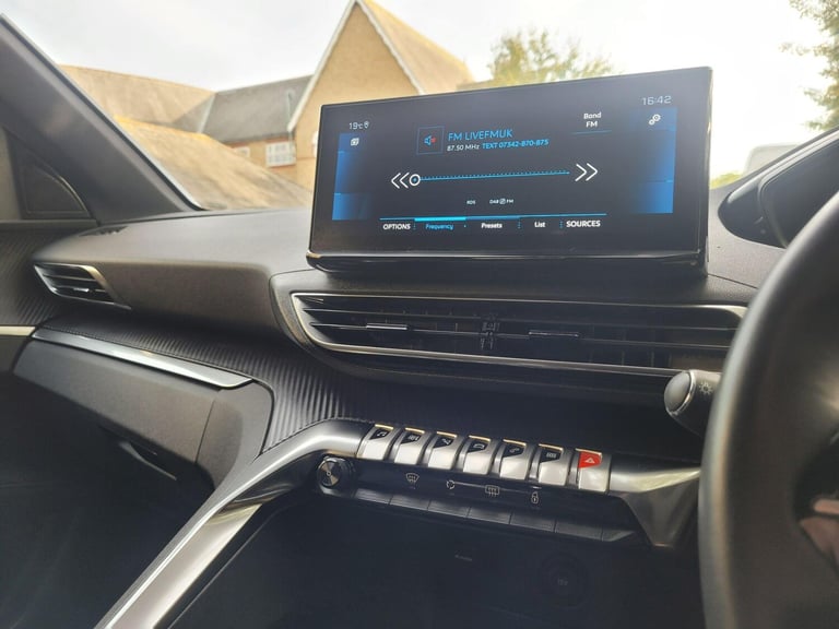2023 Peugeot 5008 1.5 BlueHDi Allure EAT Euro 6 (s/s) 5dr HATCHBACK Diesel Automatic