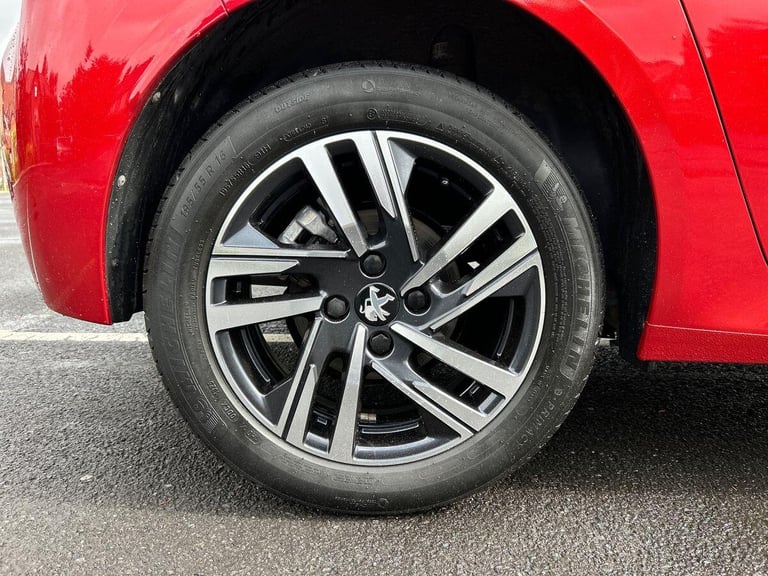 2023 Peugeot 208 1.2 PureTech Allure Premium + Hatchback 5dr Petrol EAT Euro 6 (s/s) (130 ps Hatc...
