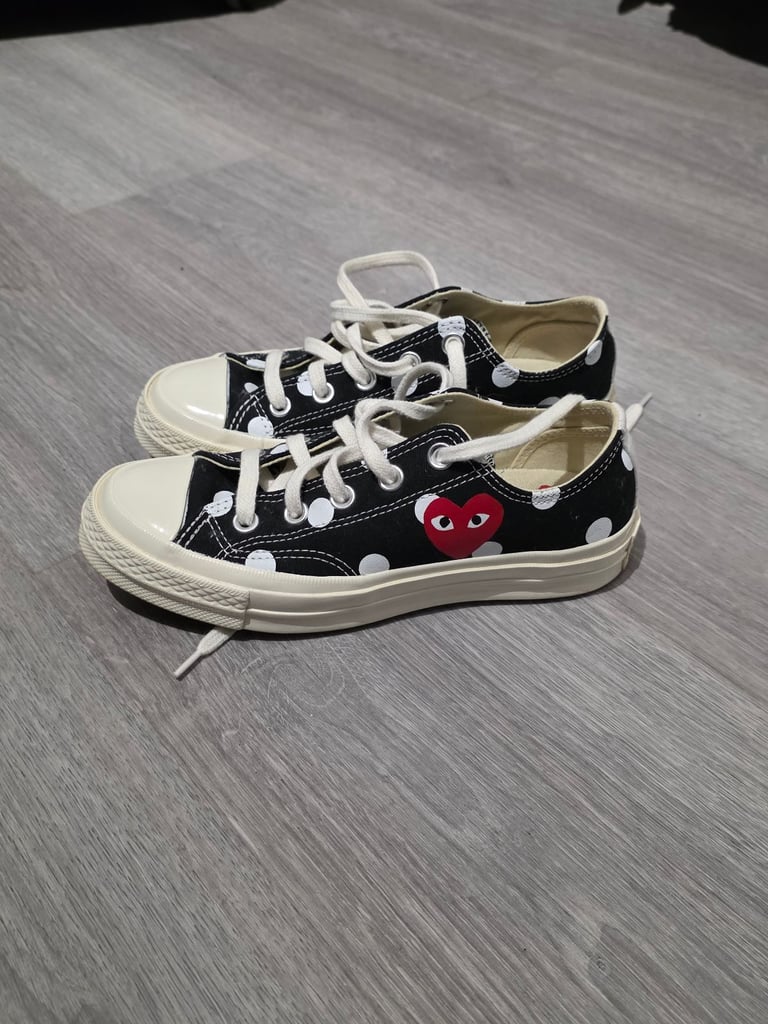 Converse play size 4